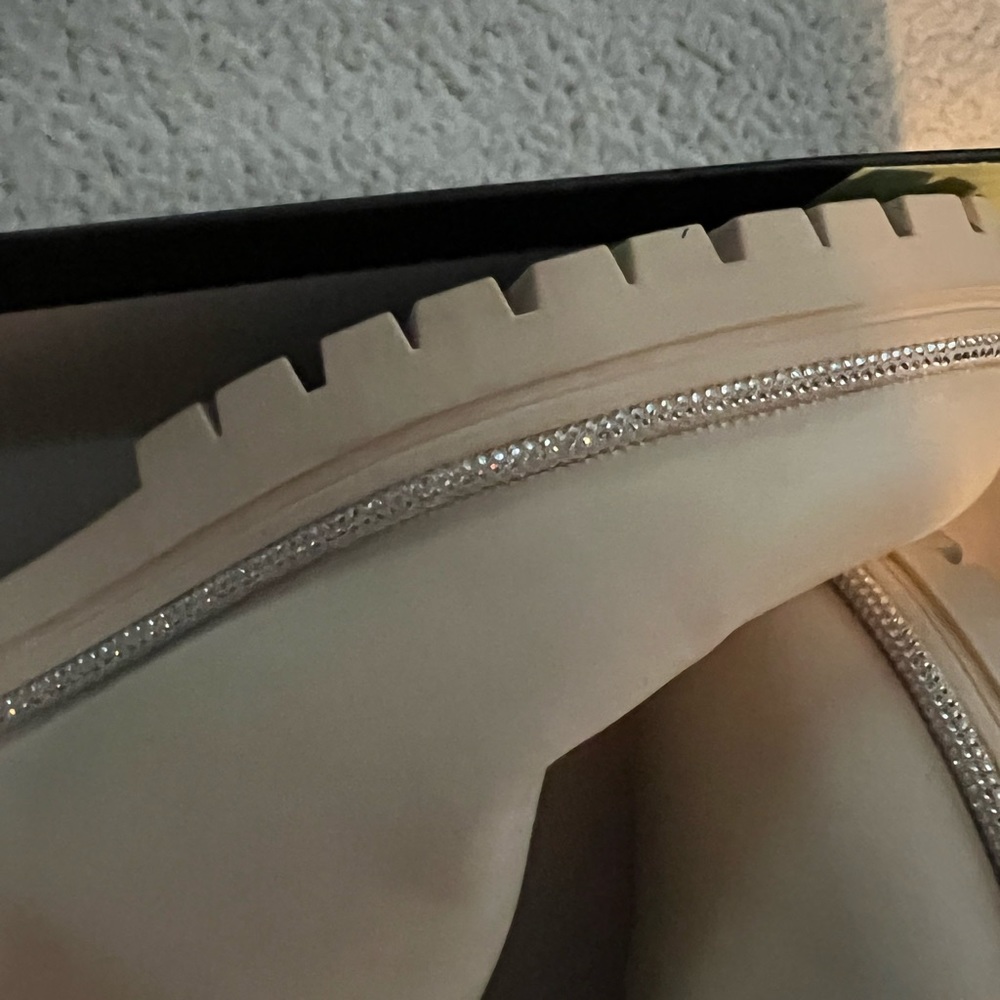 INC Boot - Picture 3 of 3